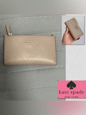 kate spade pebble leather zip card case in taupe gray